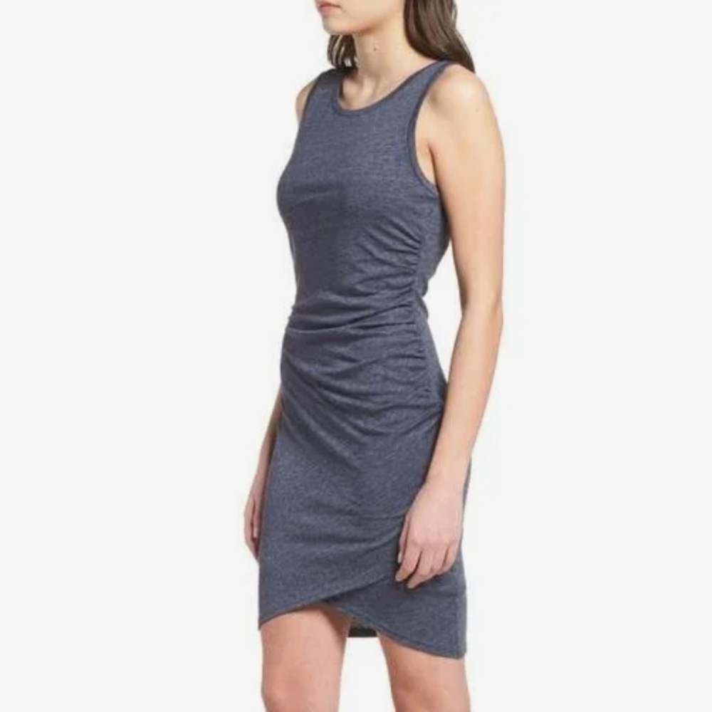 Leith Ruched Dress - Picture 3 of 4